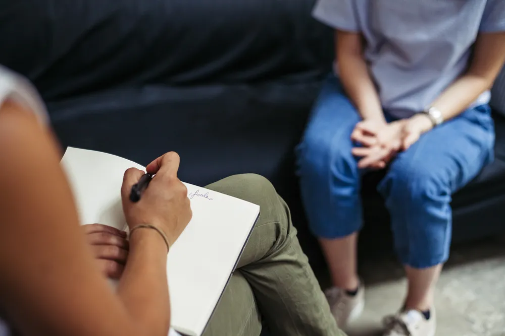 "Seks lesbijek jest najlepszy". Co się dzieje za drzwiami gabinetów polskich seksuolożek?