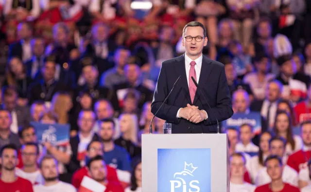 Wyższa płaca minimalna, inwestycje w służbę zdrowia i oświatę. Morawiecki przedstawia szczegóły planu PiS