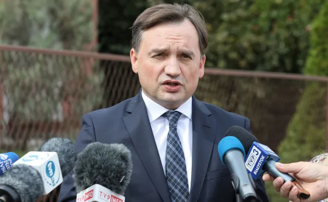 Ziobro przekazuje miliony z Funduszu Sprawiedliwości szpitalowi w Kielcach. "To jest, myślę, szlachetny cel"