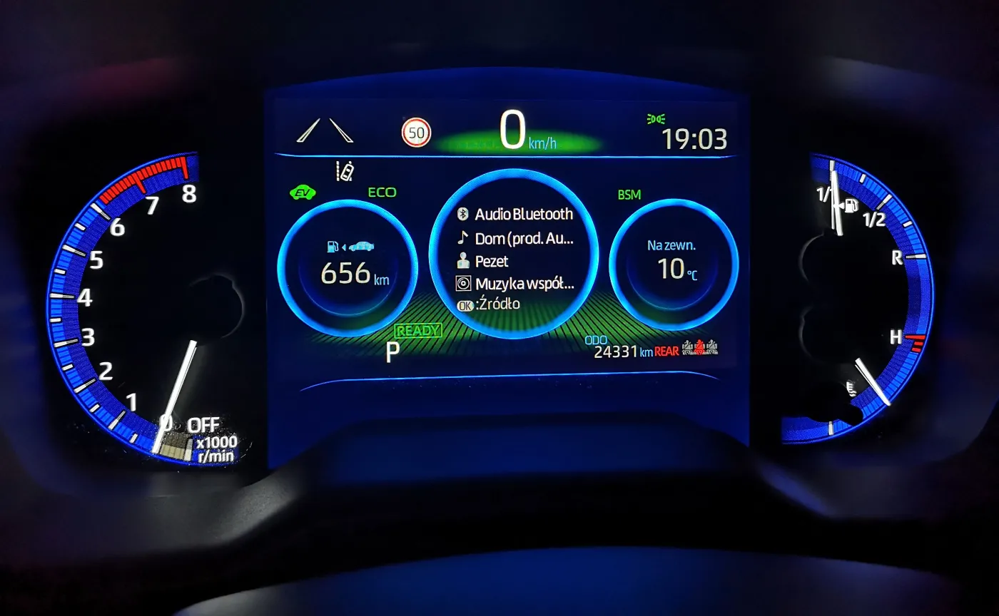 Nowa Toyota Corolla nokautuje w Polsce. Tak Japończycy wygryzają diesla