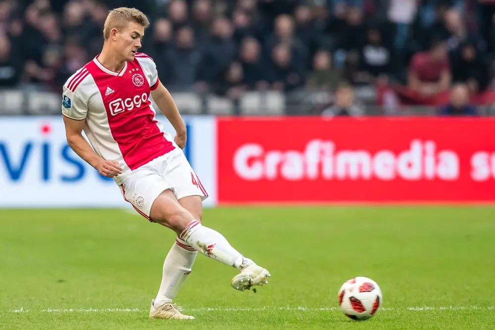 Juventus potwierdził transfer de Ligta. Włosi zapłacili za Holendra 75 milionów euro