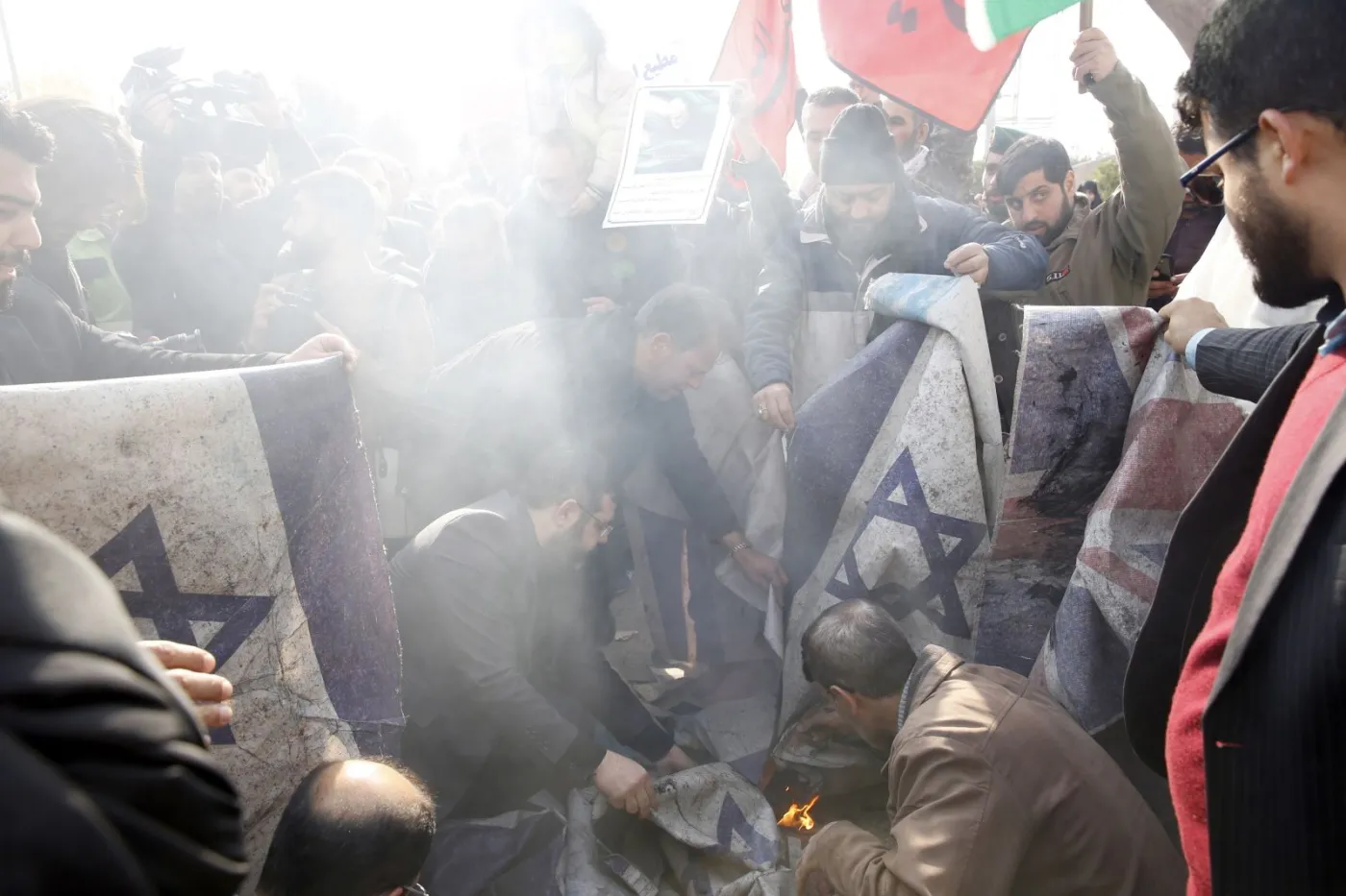 12844029-protest-w-iranie2.jpg