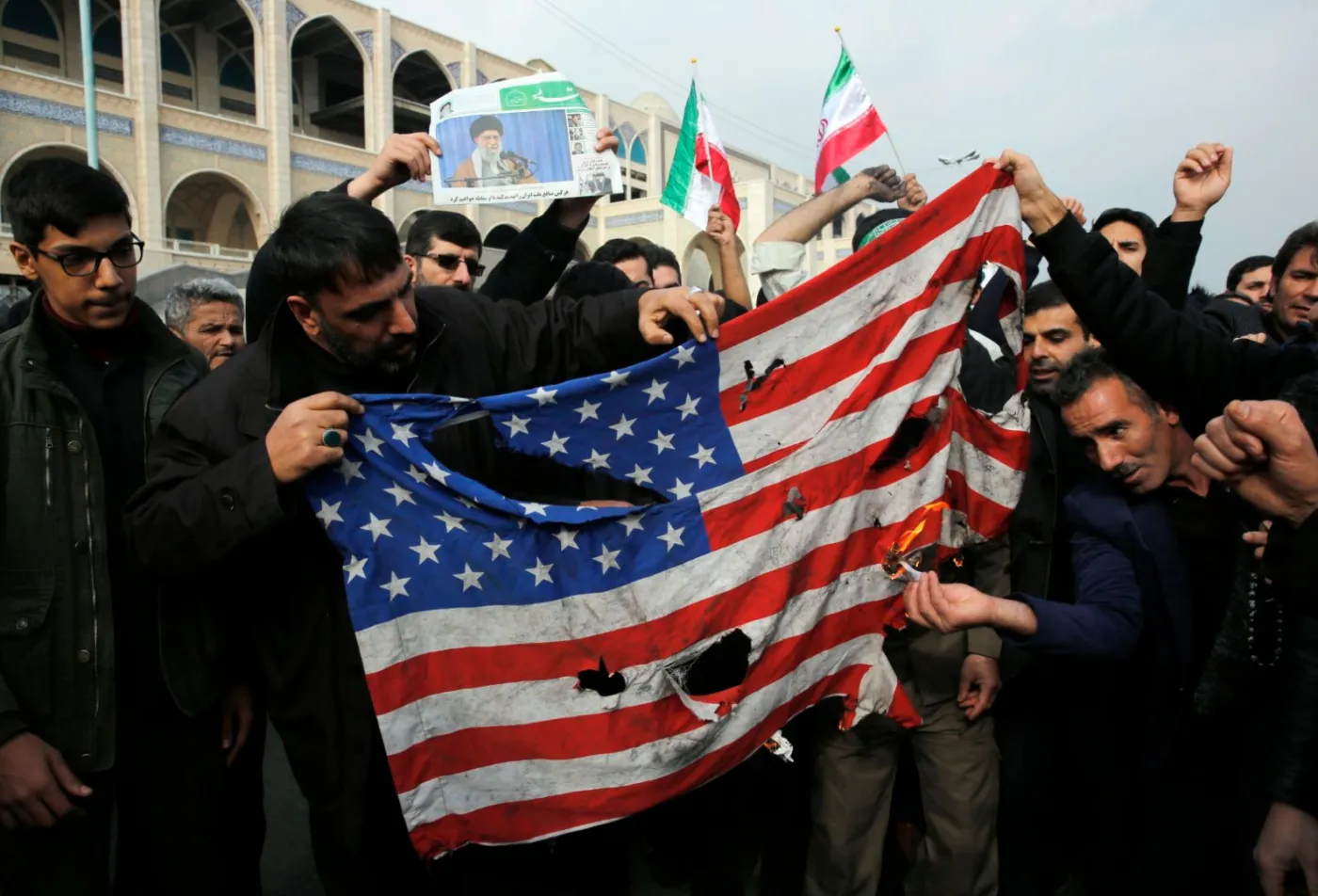12843997-protest-w-iranie1.jpg