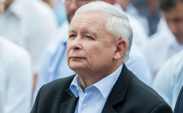 Kaczyński: Nie przypominam sobie, żebym pokazywał komuś jakąś teczkę [ROZMOWA]