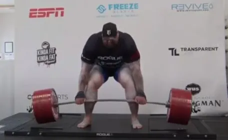 Aktor serialu "Gra o tron" rekordzistą świata. Podniósł 501 kg!