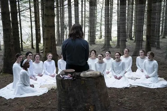 Niespodzianka dla fanów Małgorzaty Szumowskiej. "The Other Lamb" od dziś w streamingu