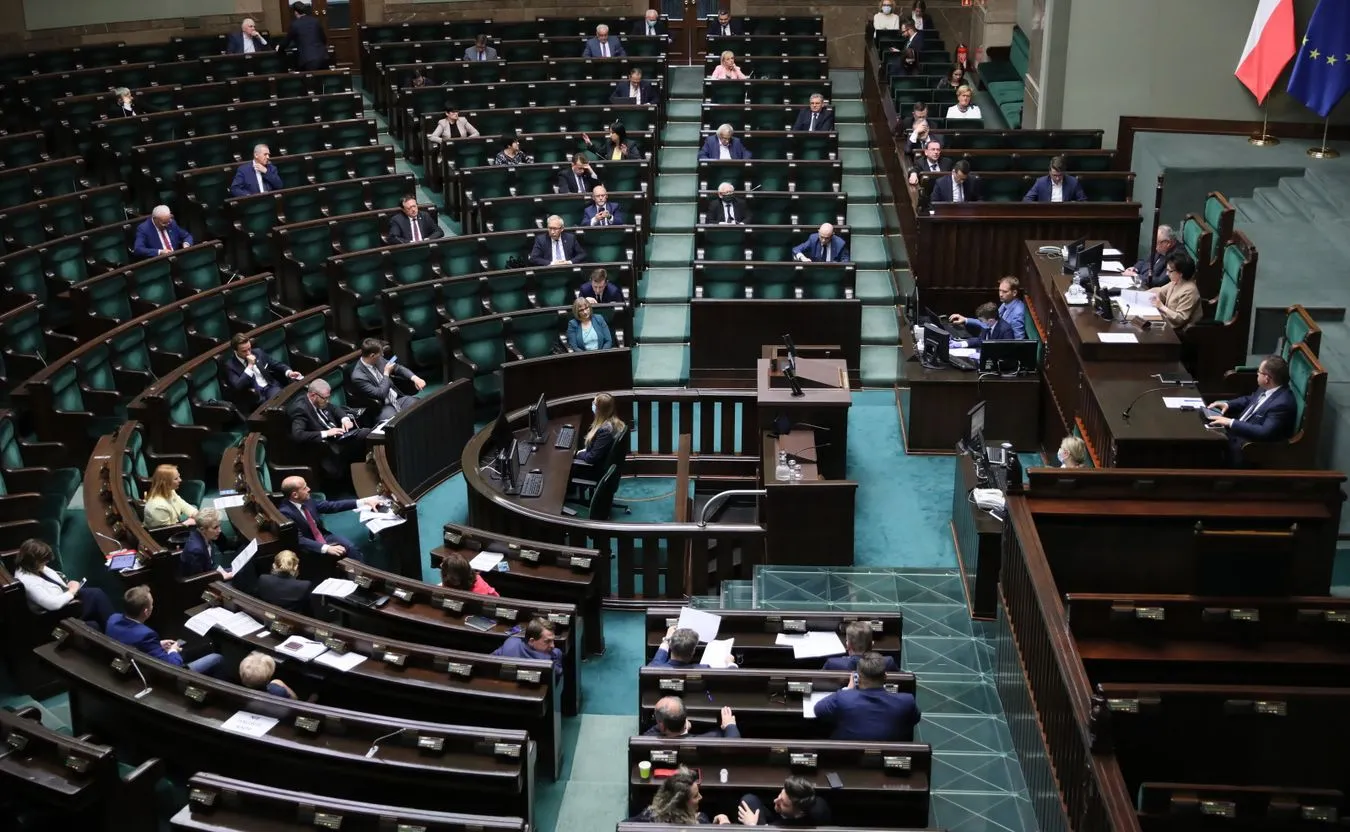 Sejm zmienia regulamin. Są przepisy dotyczące komisji ds. pedofilii