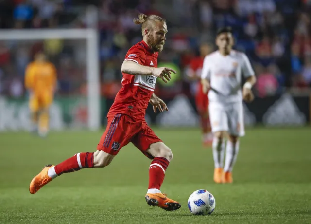 Piłkarz Los Angeles Galaxy stracił pracę przez… żonę
