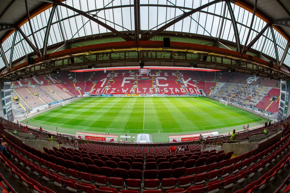 Wniosek o upadłość ma pomóc przetrwać klubowi piłkarskiemu FC Kaiserslautern