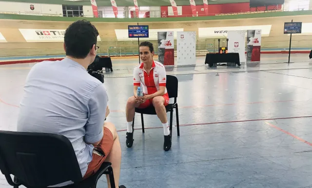 Minister sportu jeździła po kolarskim torze. "To był mój pierwszy raz"