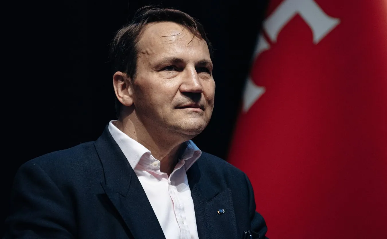 Sikorski: Rządzący zrobili Polakom coś strasznego. Historia wystawi Dudzie rachunek