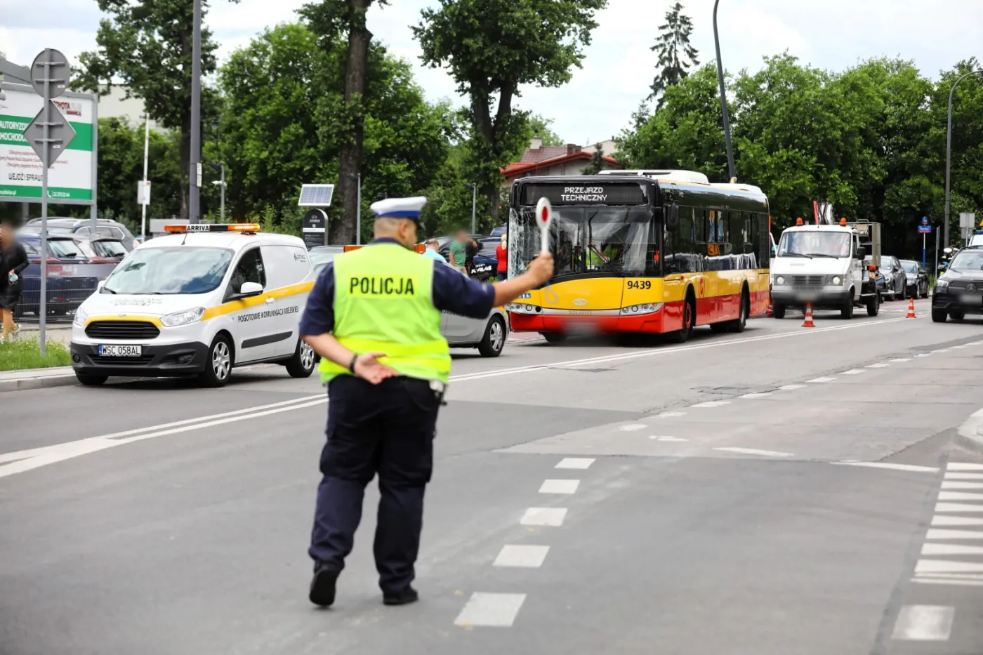 Wzmożone policyjne kontrole autobusów w Warszawie. "Obejmą wszystkich przewoźników"