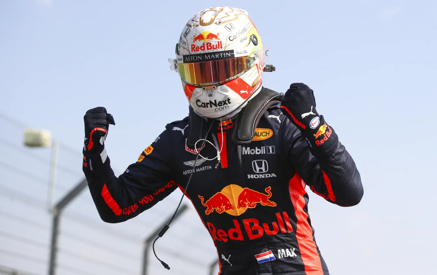 Max Verstappen znów rzuca wyzwanie kierowcom Mercedesa