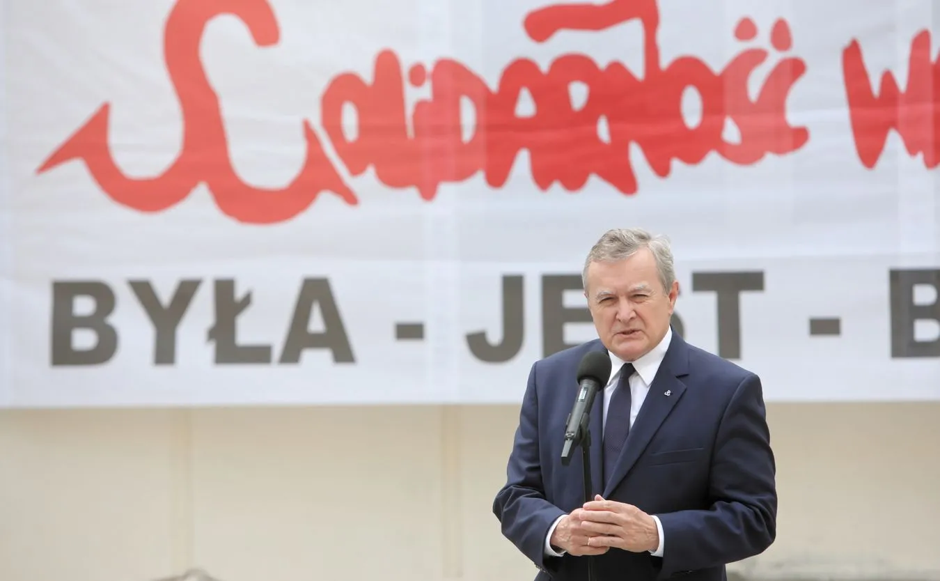 Gliński: Dobrze, że cała Polska pamięta dziś o powstańcach warszawskich