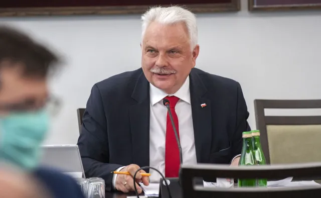 Ministerstwo zdrowia: Cała Europa wraca do szkół, musimy podjąć tę próbę