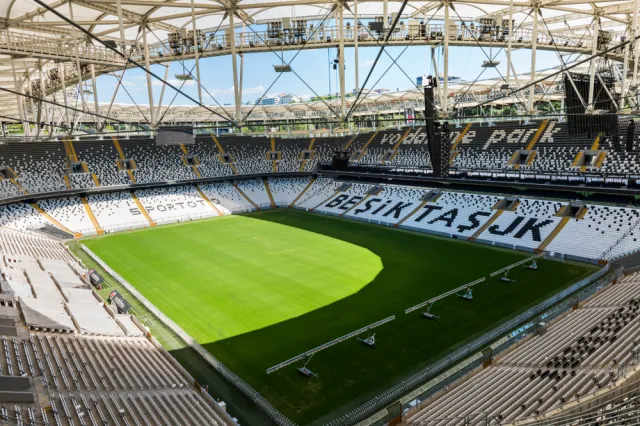 Koronawirus zaatakował Besiktas Stambuł. Osiem osób zakażonych