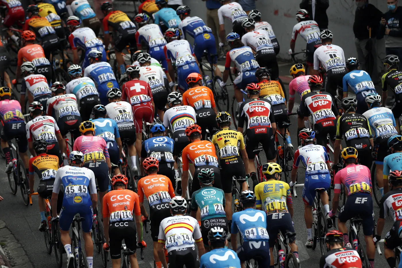 Dzień przerwy na Tour de France. Kolarze czekają na wyniki testów na COVID-19
