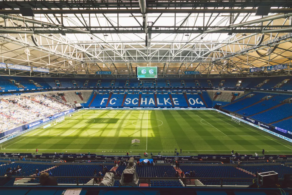 Schalke 04 Gelsenkirchen zaprasza na mecze pracowników służby zdrowia