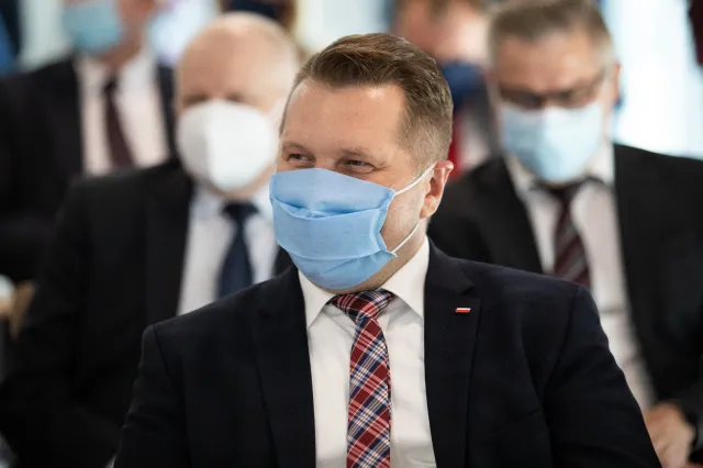 MEN: ZNP zachęca uczniów do udziału w protestach. Broniarz: To insynuacja