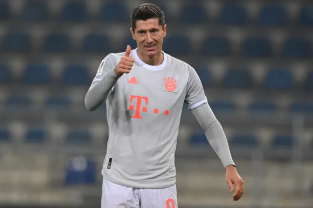 Lewandowski powtórzył wyczyn z kadry. Dwa gole i asysta w meczu z Bundesligi!