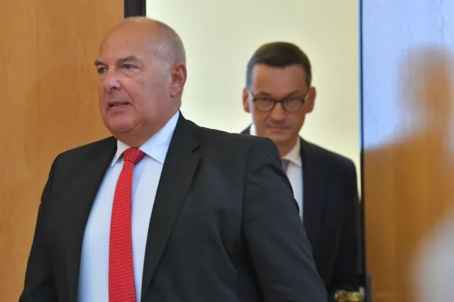 Minister finansów: W budżecie mamy finansowe poduszki bezpieczeństwa [WYWIAD]