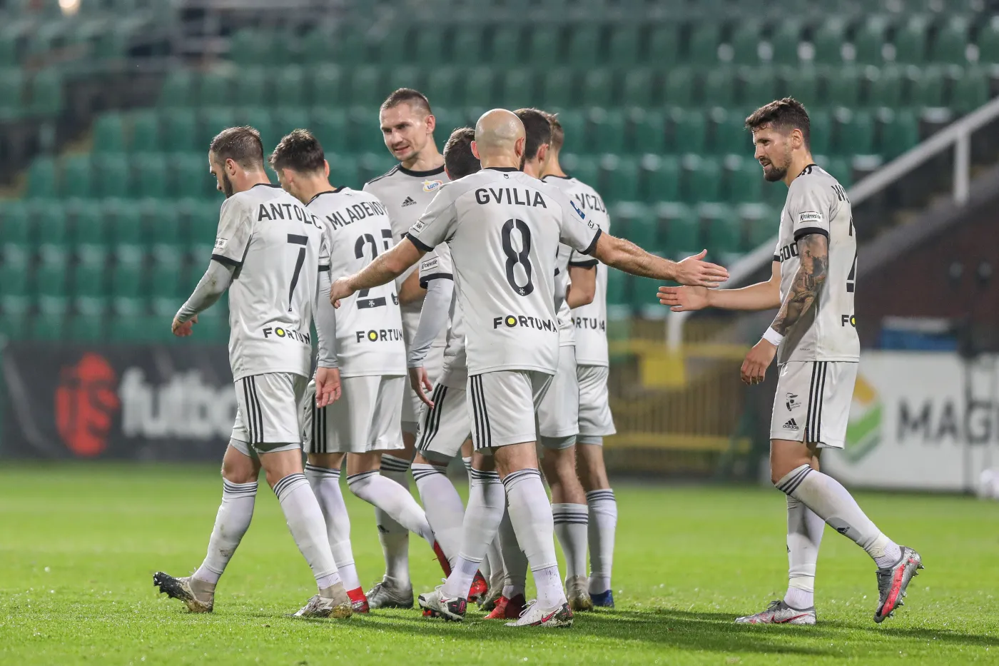 Ekstraklasa Derby w Krakowie, lider we Wrocławiu [PROGRAM 12. KOLEJKI]