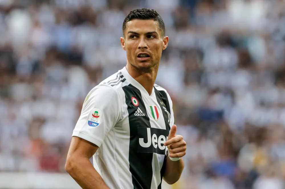 Ronaldo pierwszym piłkarzem, który zarobił miliard dolarów