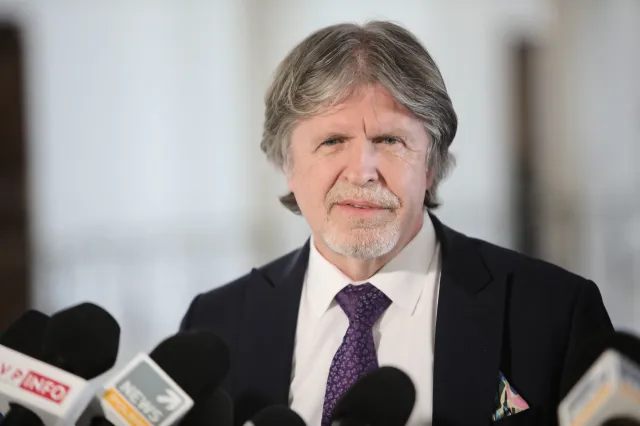 Sośnierz: Obostrzenia powinny się opierać na jakiejś wiedzy i rozumie