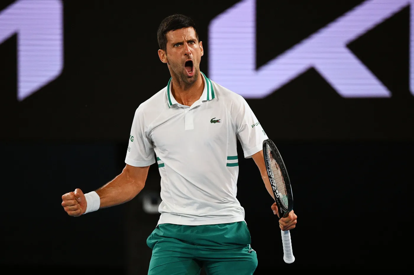 Djokovic wyeliminował "czarnego konia". Serb w finale Australian Open