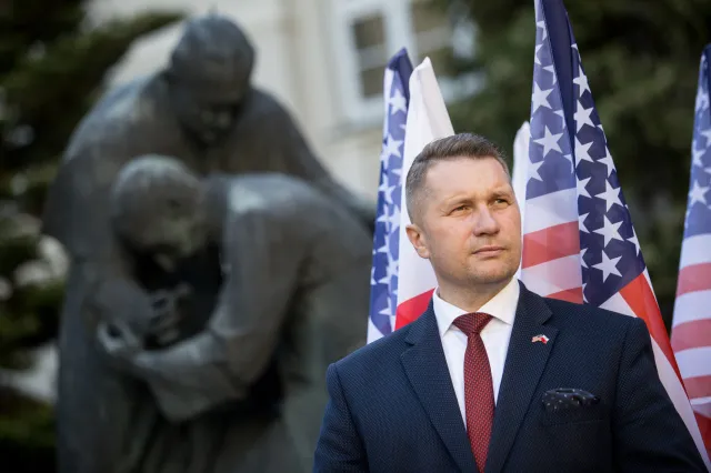 Minister Czarnek zmienia punktację czasopism. Oświadczenie Komisji Ewaluacji Nauki
