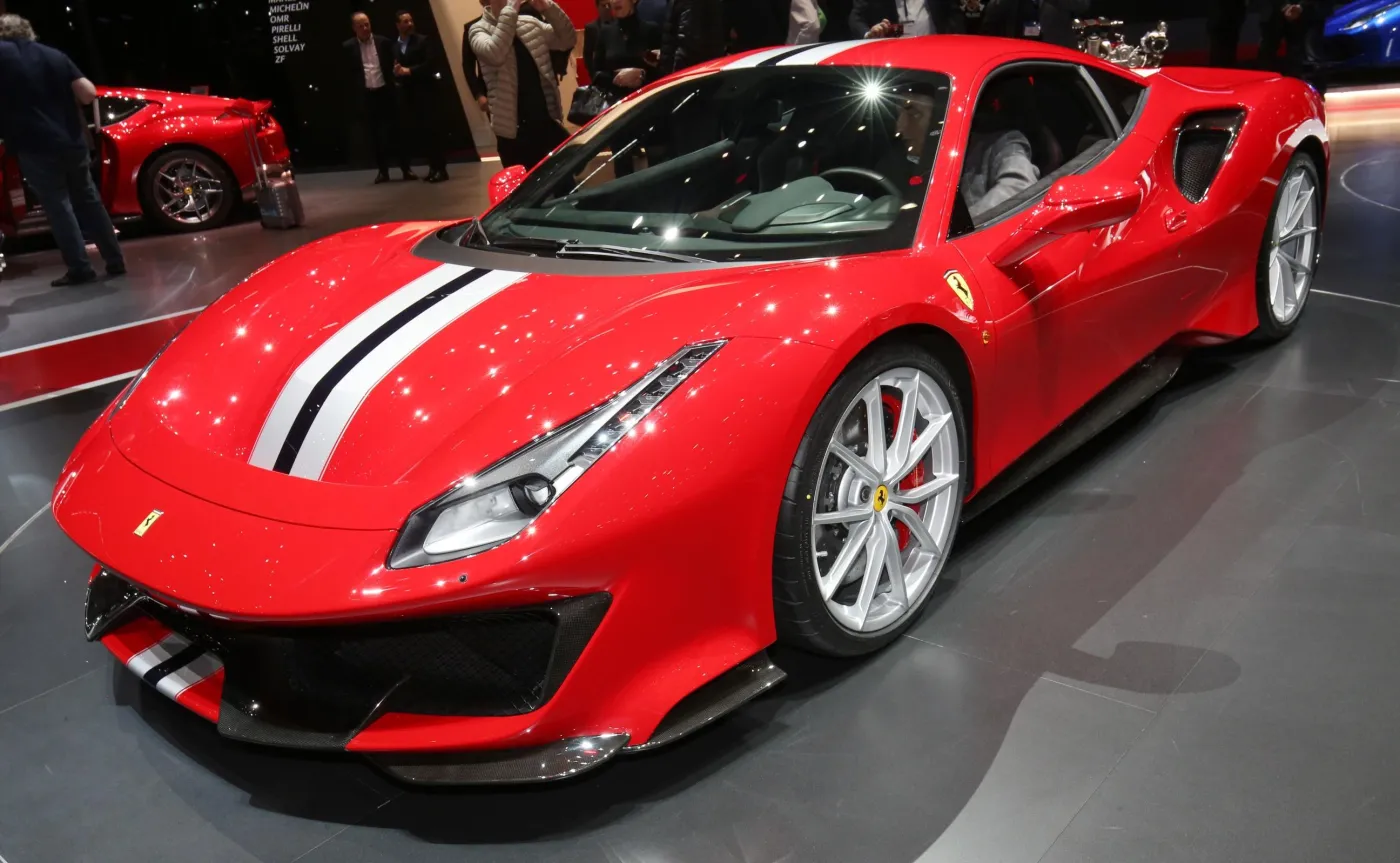 Ferrari 488 Pista. Silnik oferuje 185 KM z litra pojemno