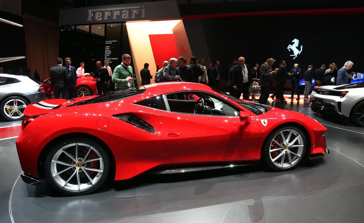 Ferrari 488 Pista. W t