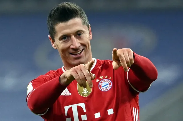 "To za wcześnie". Lewandowski nie zagra także w rewanżu z PSG