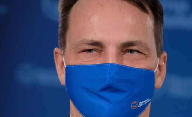 Sikorski o liderach Zjednoczonej Prawicy: Wojna na szczury i przecieki