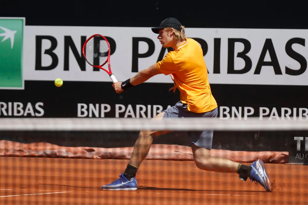 Majchrzak z Rzymem pożegnał się w 1. rundzie. Shapovalov nie dał mu szans