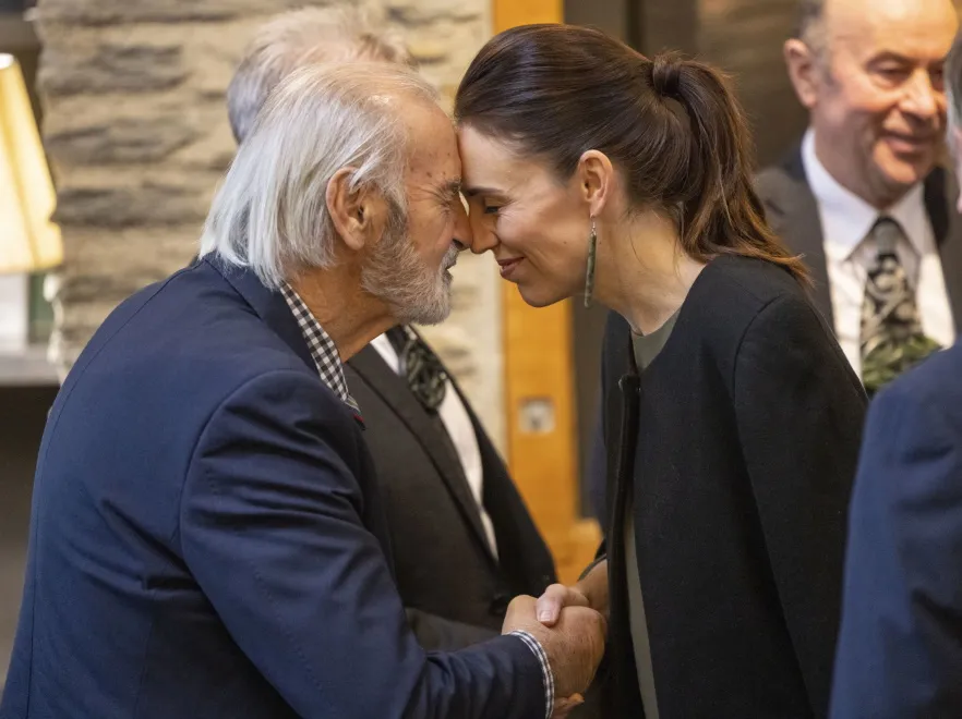 Prosto = najlepiej! Pani premier Nowej Zelandii to "stylowa wymiataczka"