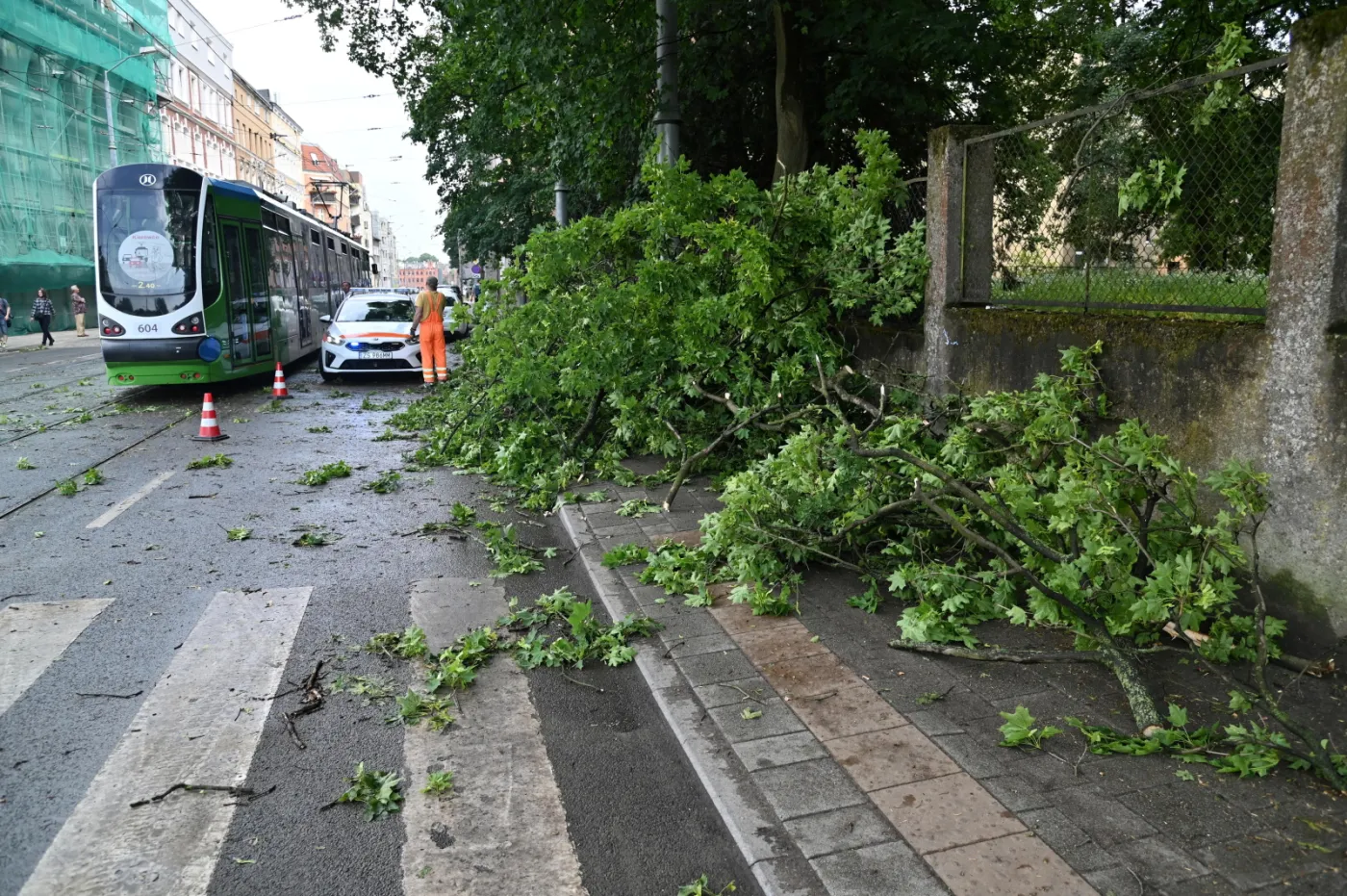 IMGW ostrzega. Upał i burze w niemal całym kraju