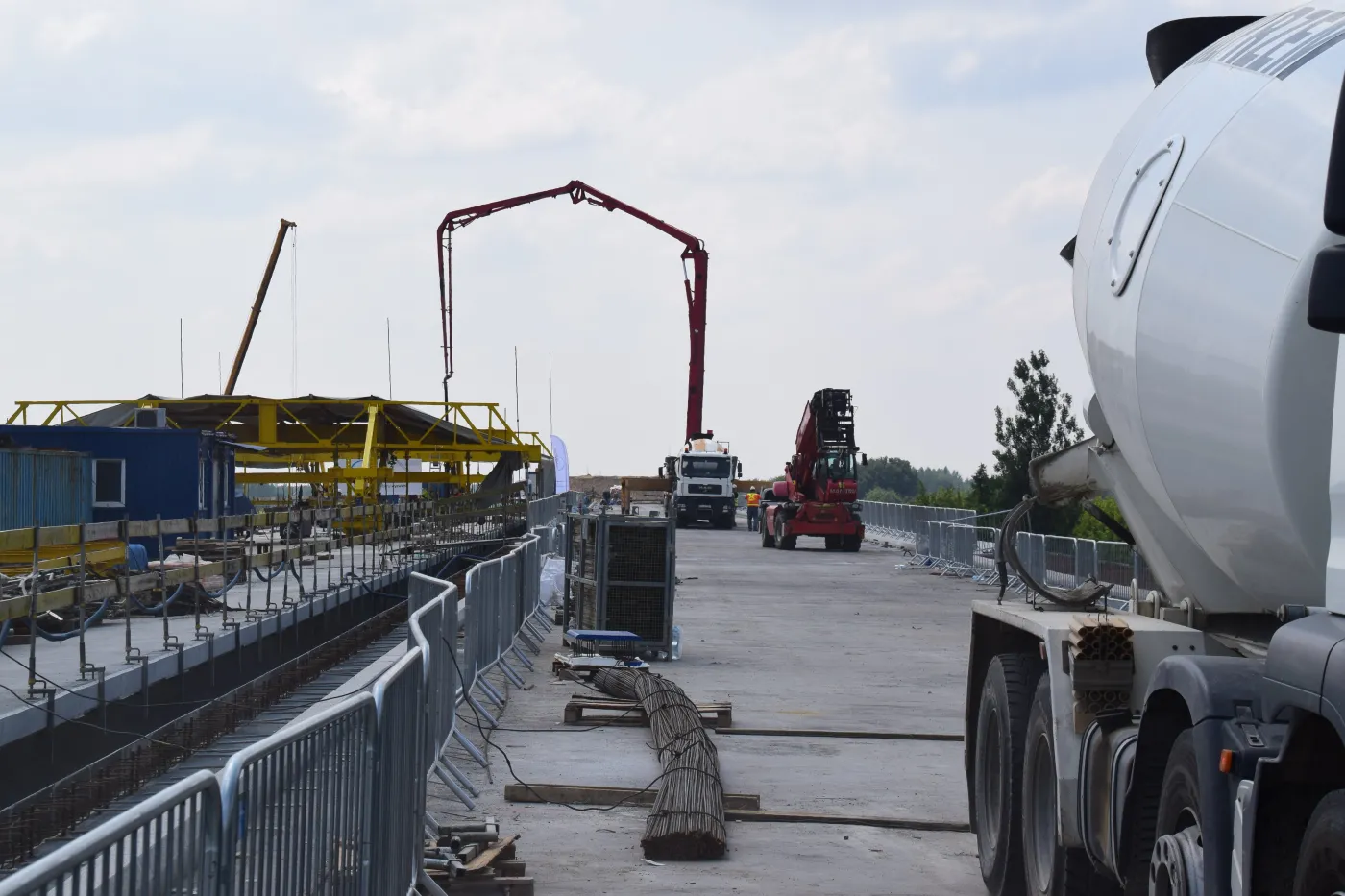 Nowy most nad Sanem połączony, to część budowy S19 i Via Carpatia