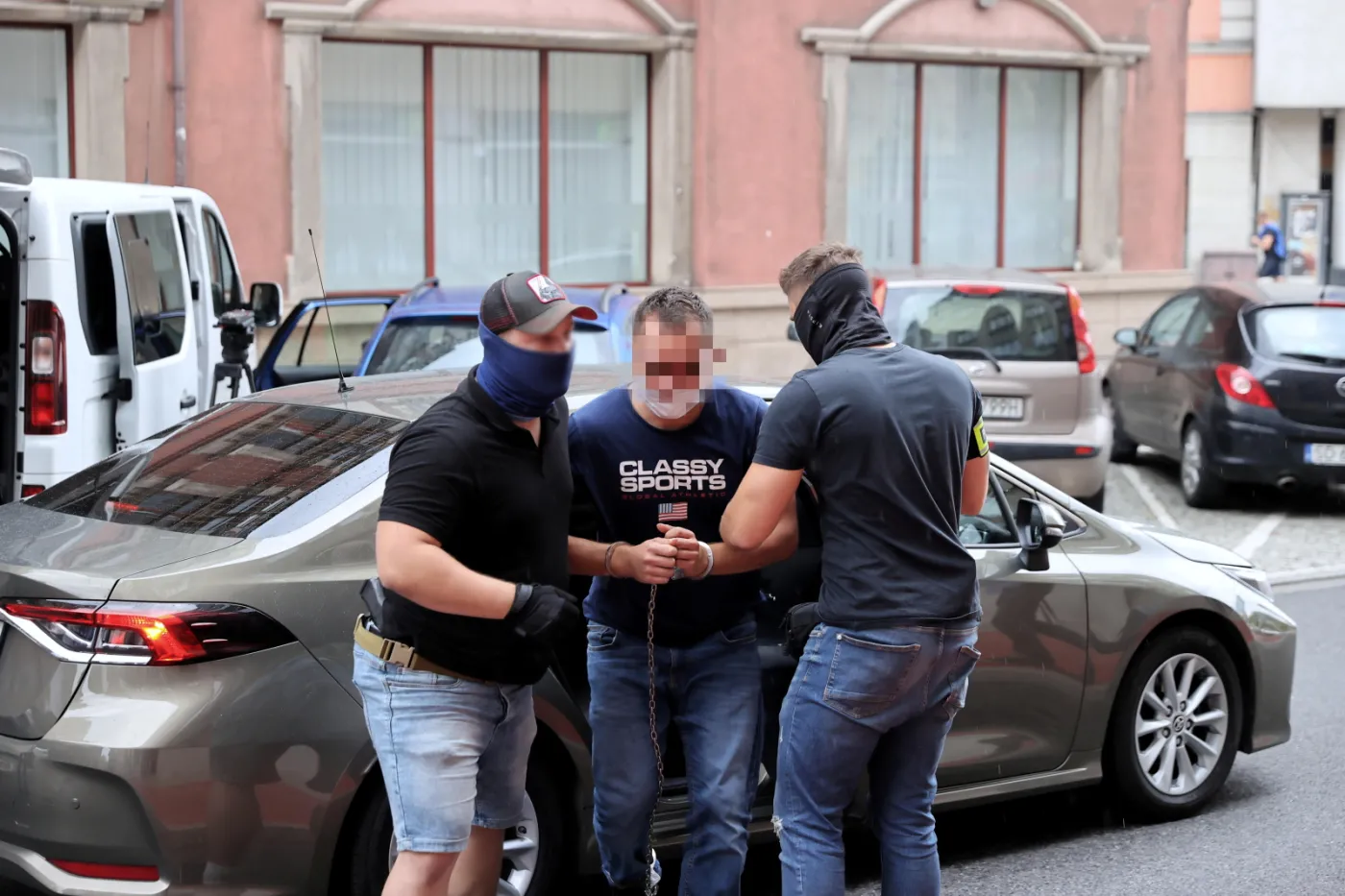 Kierowca miejskiego autobusu, który 31 lipca rano przejechał w Katowicach 19-letnią dziewczynę usłyszał zarzuty