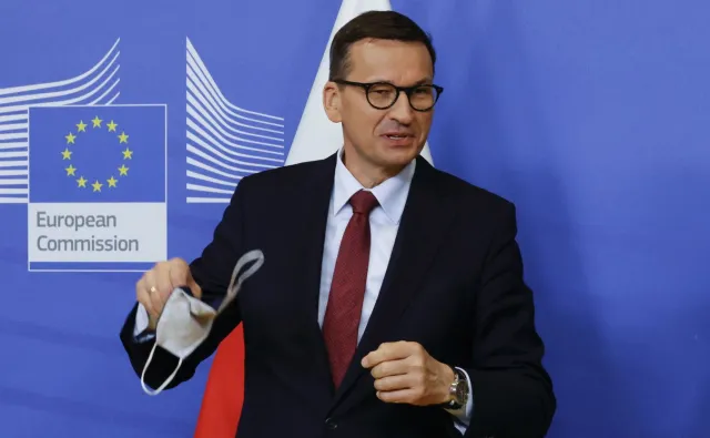 Morawiecki zapowiada zmiany dla rolników. Sprzedaż produktów do 100 tys. zł bez podatku