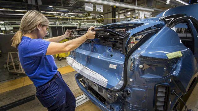 Volvo C40 już w produkcji. Cena? Szwedzi kasują silnik spalinowy