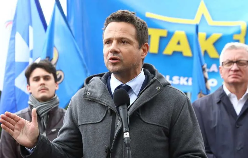Trzaskowski zawiadamia prokuraturę ws. Bąkiewicza. "Zagrożenie dla ludzi"