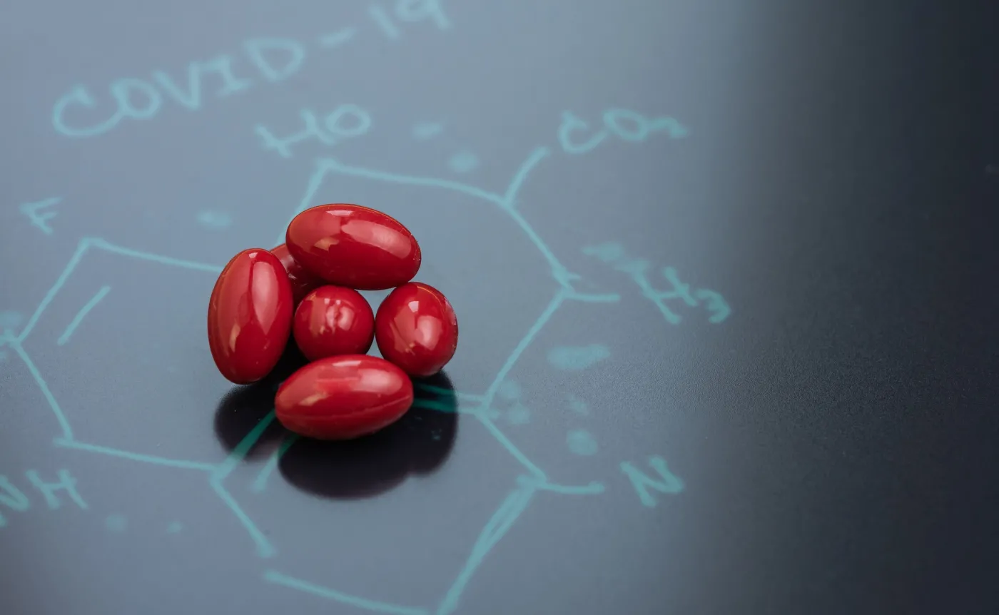 Lek AstraZeneca zawierający przeciwciała zapobiega COVID-19 na poziomie 83 proc.