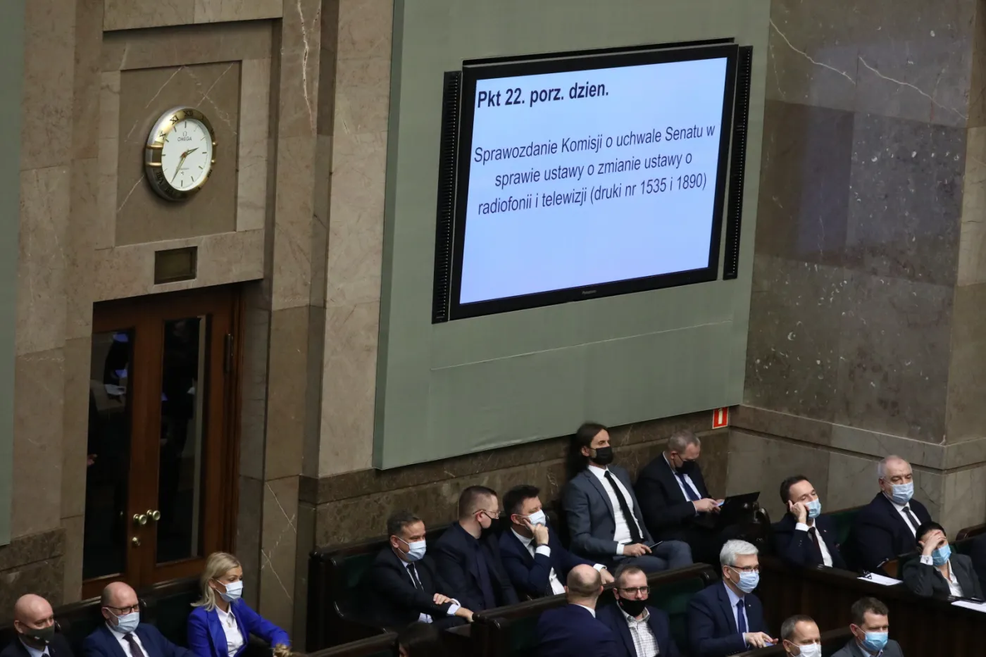 posłowie na sali obrad