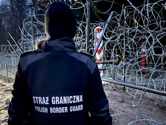Migranci próbowali sforsować granicę polsko-białoruską. "Rzucali kamieniami i oślepiali laserami"