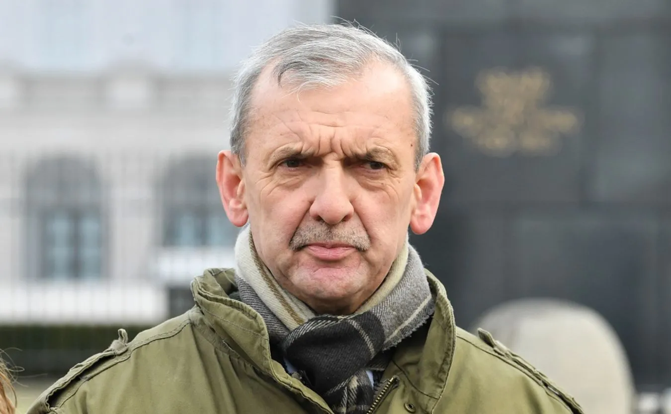 Broniarz liczy, że Duda zawetuje "lex Czarnek"? "Trudny orzech do zgryzienia"