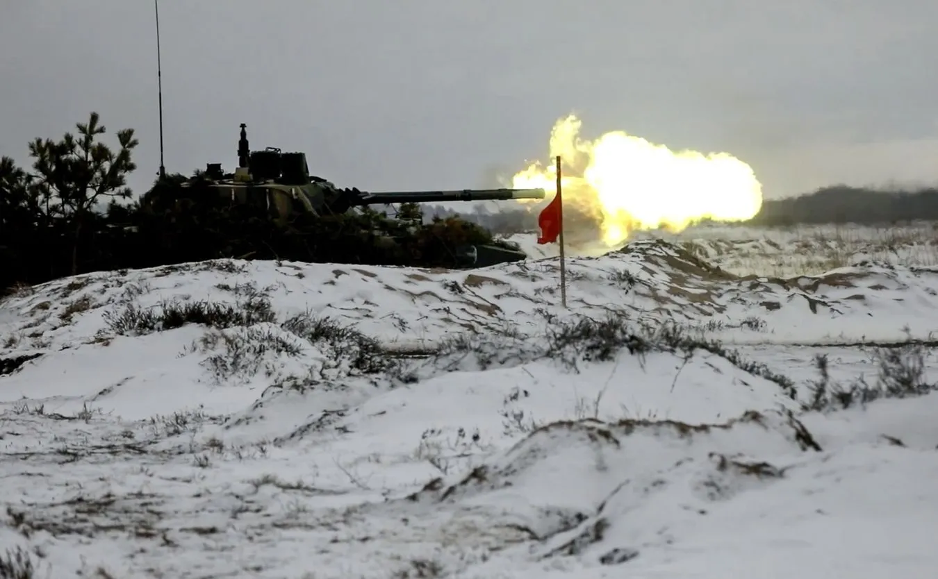 Wojska Rosji i Białorusi przy granicy z Ukrainą. "Na zdjęciach widać setki pojazdów"