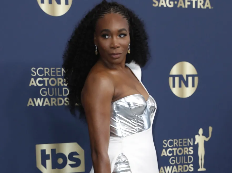 (Nie) każdy może być Angeliną Jolie...? Venus Williams odsłoniła niepokojąco dużo dolnej części ciała