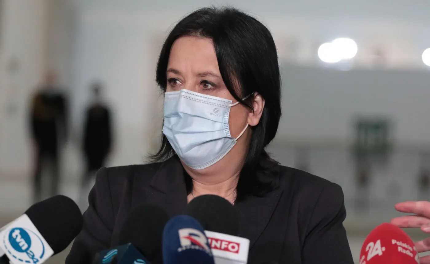 PiS kontra TVN24. Partia zapowiada skargę do KRRiT. A w tle konferencja prasowa...