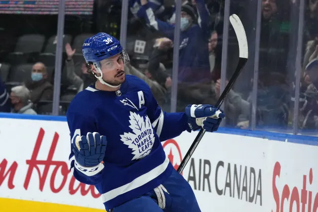 NHL. Świetny mecz w Toronto. 40. goli w sezonie Austona Matthewsa